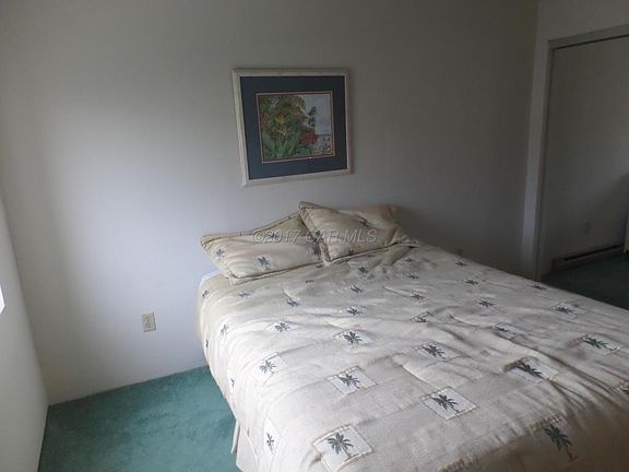 5th image of 10 40th St Unit 303