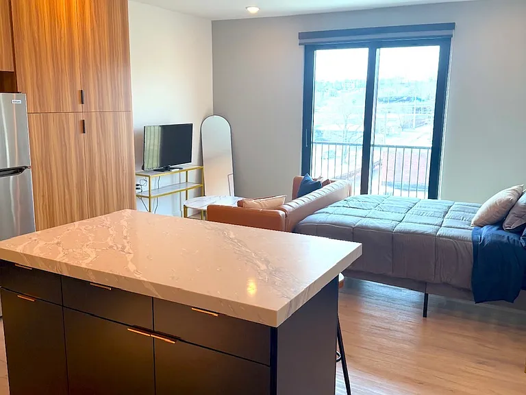 1838 Washington St #1 — Photo 3