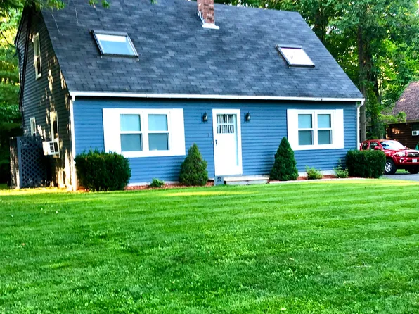 7 Captain Lovewell Ln, Center Ossipee, NH 03814