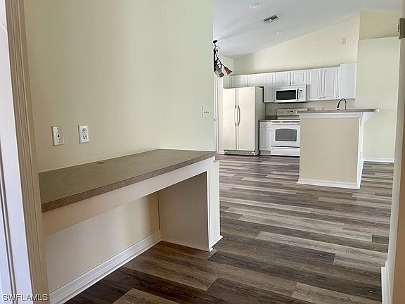 4th image of 1329 NE 17th St