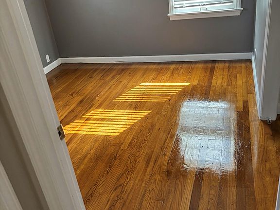 4th image of 7030 Horton St