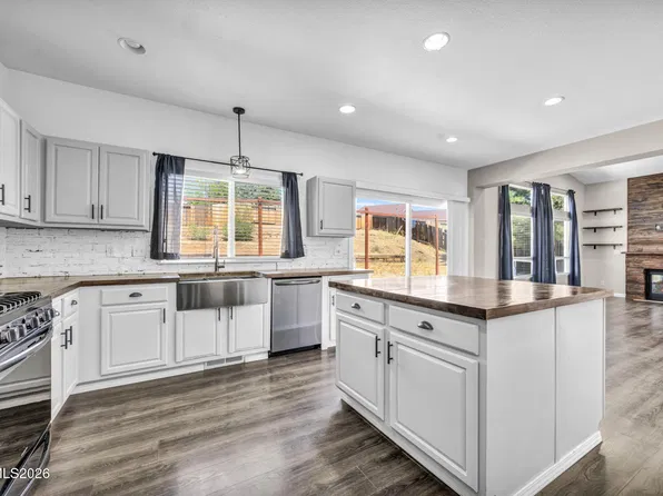 21105 Mount Evans Dr, Reno, NV 89508