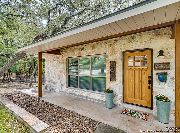 2nd image of 2118 Copper Hill Dr