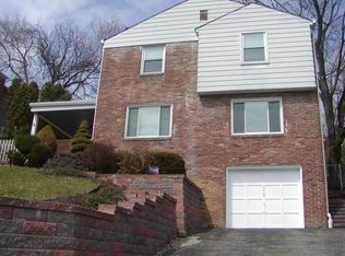 115 Columbia Dr, Pittsburgh, PA 15236