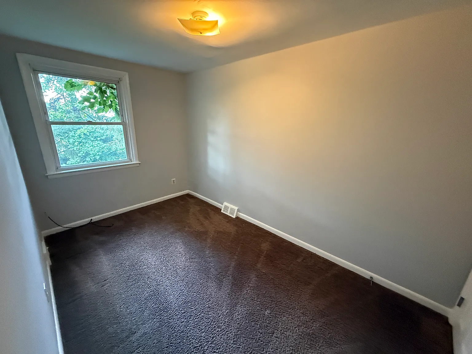 71 Suburban Drive — Photo 2