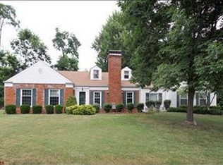 3 Manor Ln, Saint Louis, MO 63135