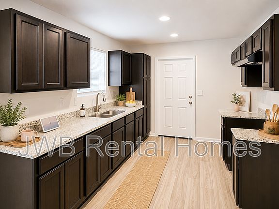 3rd image of 2091 Woodside St