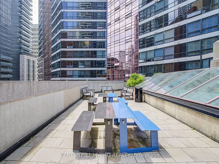 1001 Bay St #1506 — Photo 37