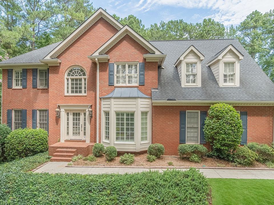 1st image of 530 Saddlebrook Dr
