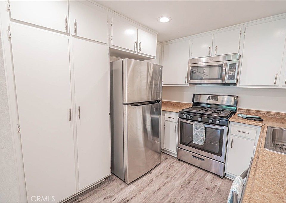 1st image of 1342 E Hillcrest Dr Unit 17