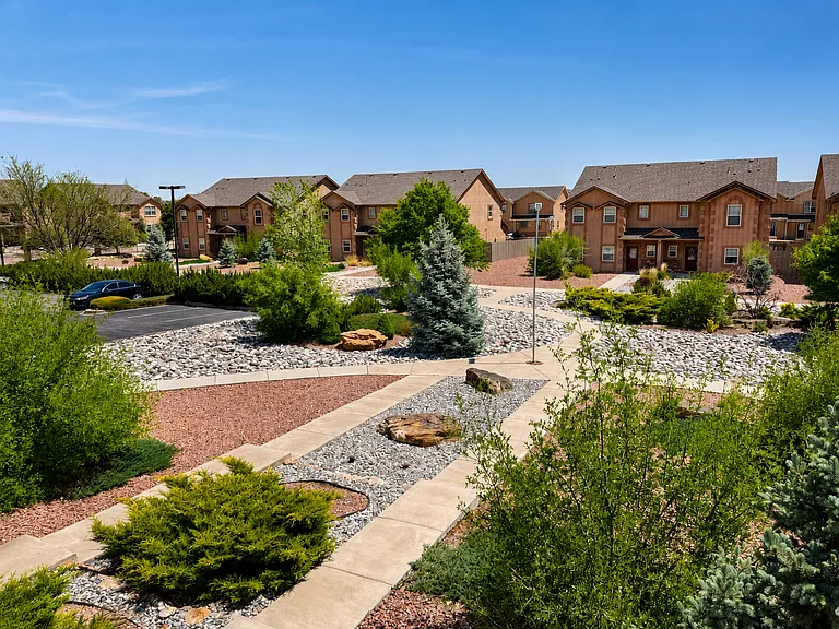 A well-maintained, landscaped community _ your everyday backdrop in Fountain.