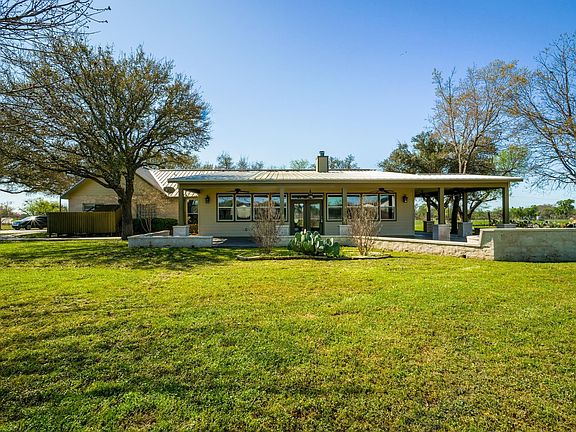 5th image of 550 Timber Ridge Rd