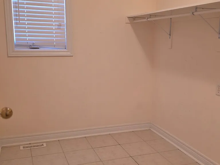 51 Waite Cres — Photo 10