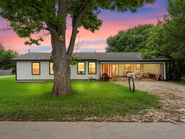 209 N Goddard St, Mart, TX 76664