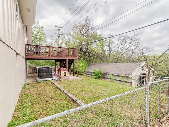 4th image of 6354 Freeman Ave