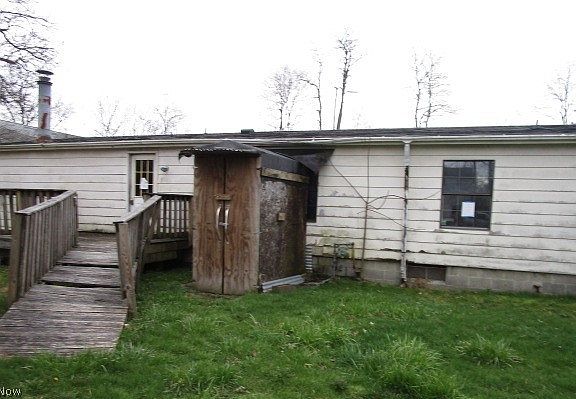2nd image of 186 W Main St