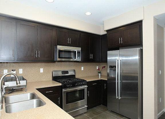4th image of 620 Messina Gardens Ln