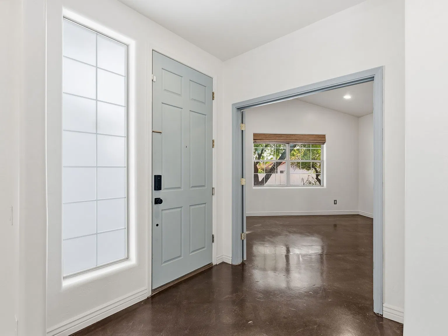 4 bed, 2460 sqft, $3,000 — Photo 3