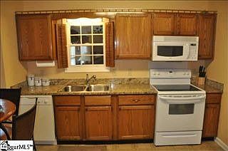 4th image of 153 Fernwood Dr