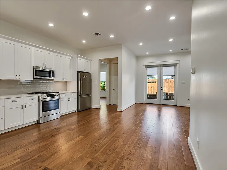 10330 Grove Row Ave — Photo 12