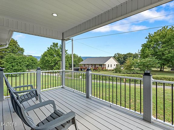 2nd image of 900 14th St Lot 4