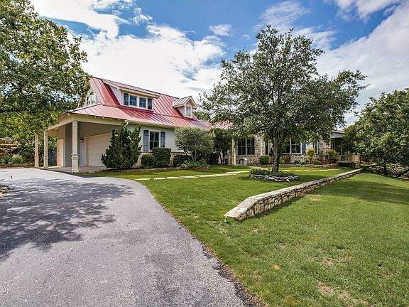 3rd image of 90 Canyon Bluffs Dr