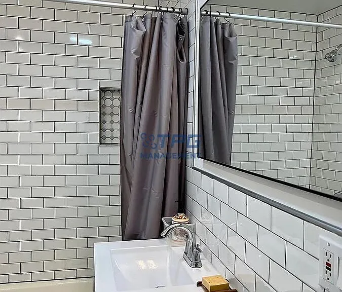 14 E 42nd St #3 — Photo 5