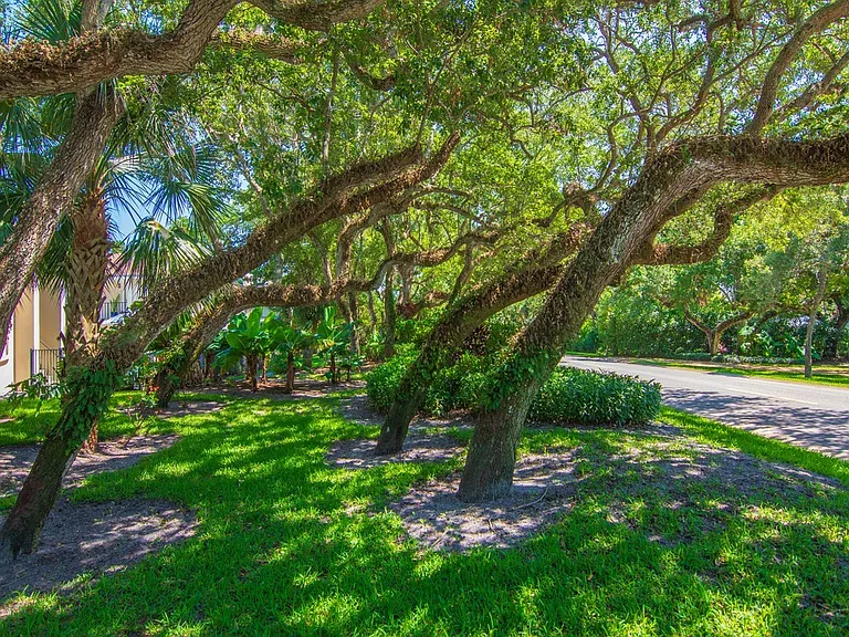 800 Coquina Ln #205 — Photo 31
