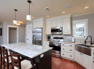 6 Gerry Cir, Harrison, ME 04040