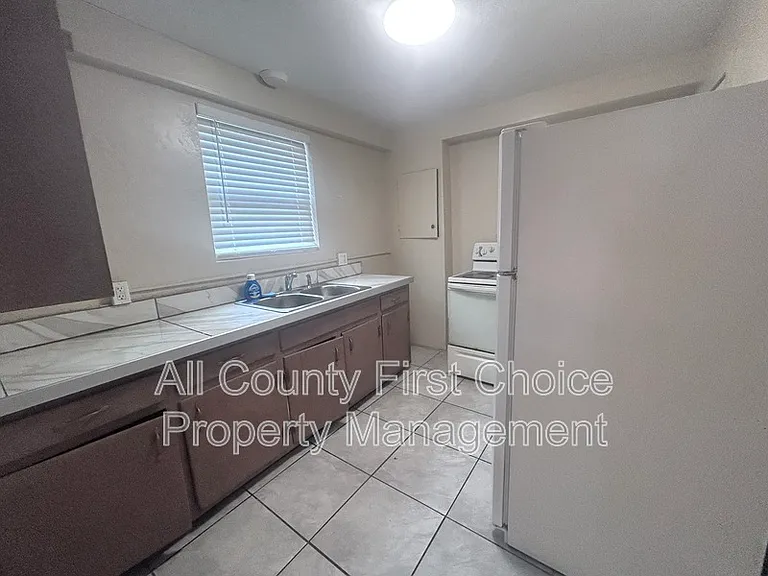 2843 1/2 2nd Ave #SO — Photo 2