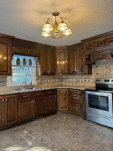 4 bed, 1648 sqft, $1,875 — Photo 3