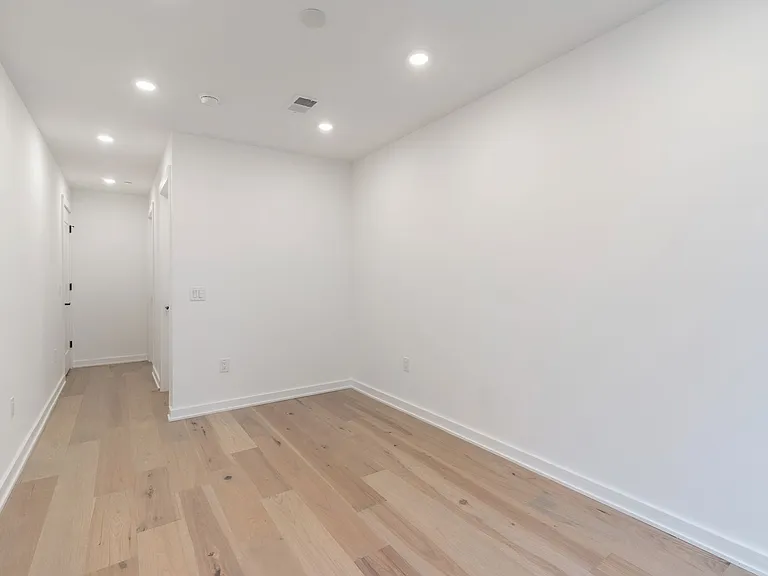 1601 Frankford Ave — Photo 37