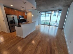 44 Peachtree Pl NE