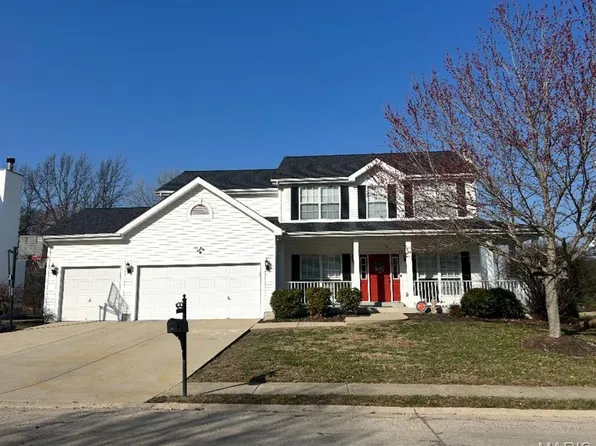 2851 Fairway Dr, Belleville, IL 62220