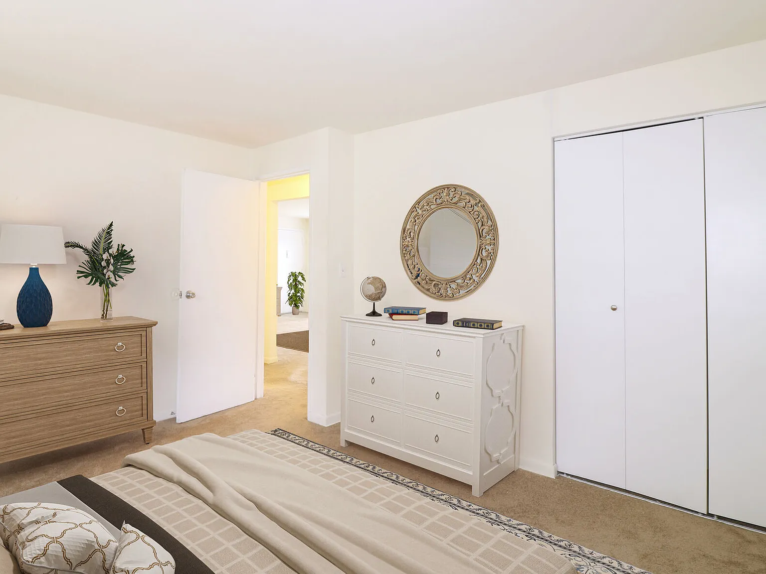 Deerfield Apartments — Photo 2