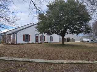 1769 Sword Dancer Dr, Virginia Beach, VA 23454
