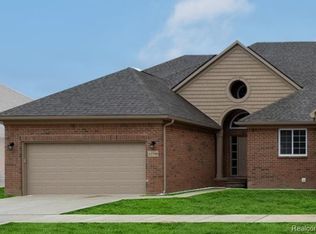 49674 Manistee Dr #89, New Baltimore, MI 48047