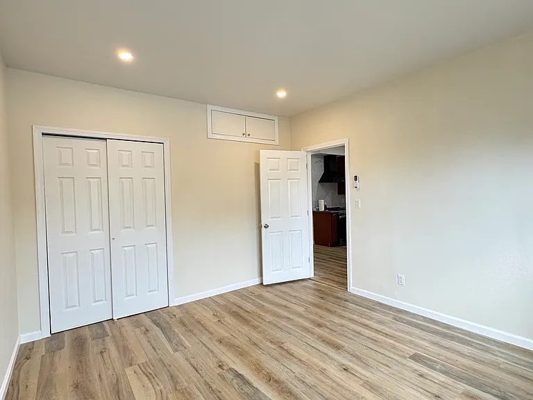 880 Sinclair Ave #1 — Photo 10