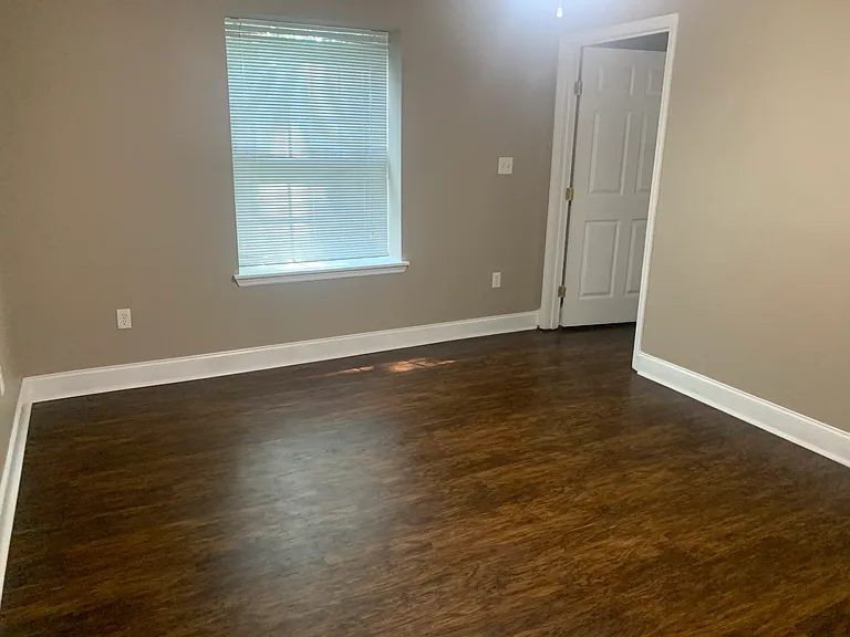 900 Dean Lee Dr #105 — Photo 4