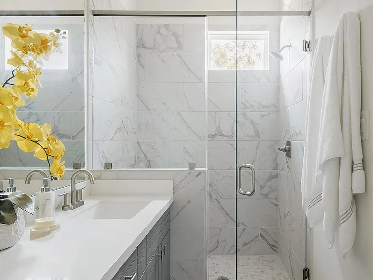 8978 Zurcher Ln — Photo 11