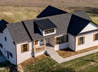 1812 Hochstrasser Rd, Fisherville, KY 40023