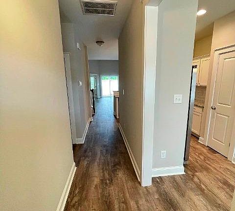 2nd image of 1819 Fox Den Way #2