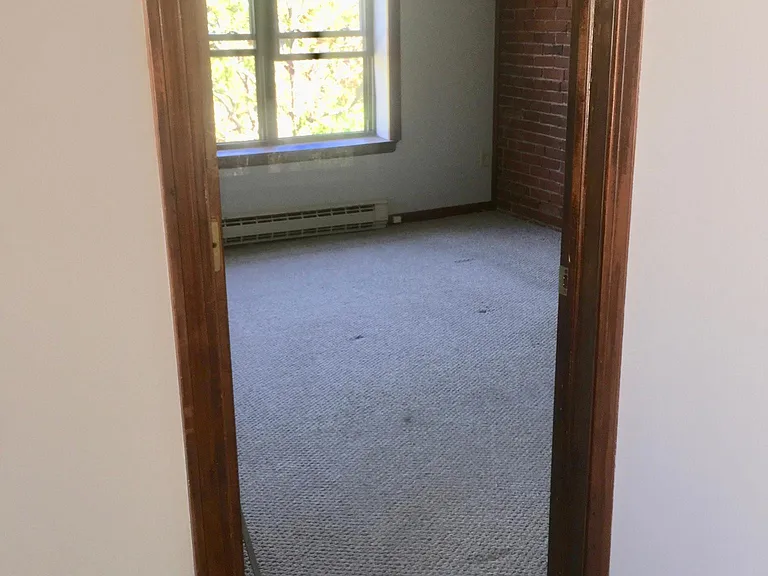 288 Maple Avenue Barry Square Neighborhood #3D — Photo 2
