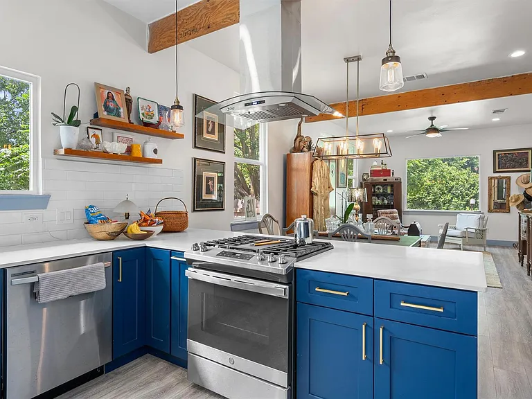514 Wyeth St — Photo 14