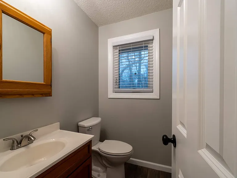 1607 Goodview Ave N #1609 — Photo 8