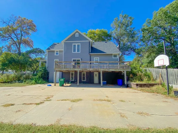 800 9th St, Pawnee City, NE 68420