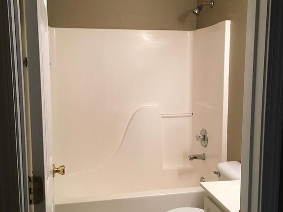 Full hallway bathroom