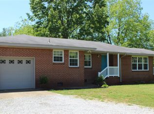 623 Farm Supply Rd, Laceys Spring, AL 35754