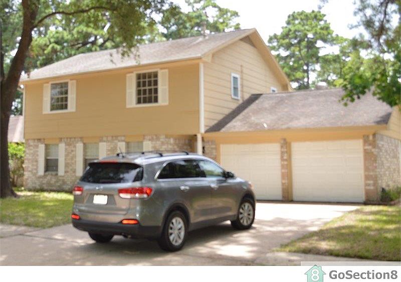 1st image of 16235 Green Shade Dr