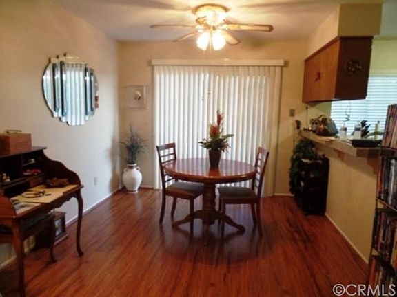 4th image of 1371 N Elderberry Ave